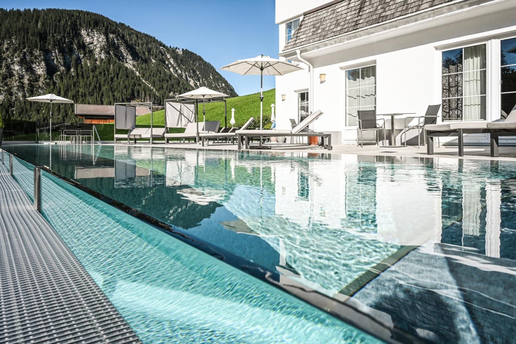 Berghotel Almrausch Berwang Bagian luar foto